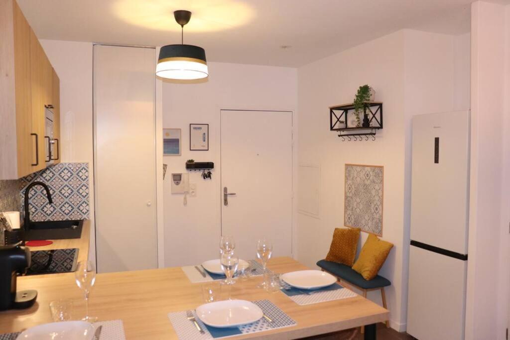 Appartement Les Cedres -Tram A 50 Metres, Bordeaux A 5 Minutes, Parking à Cenon Extérieur photo